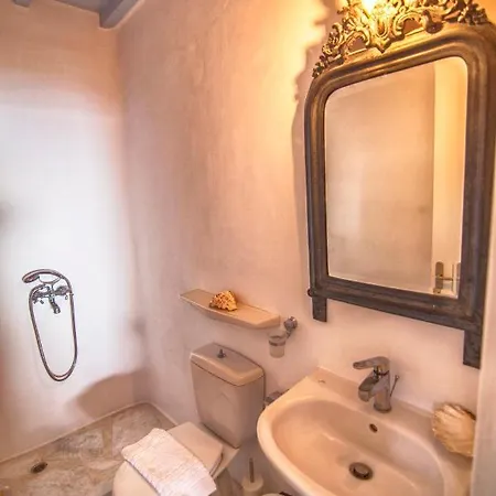 Aqualis Villa